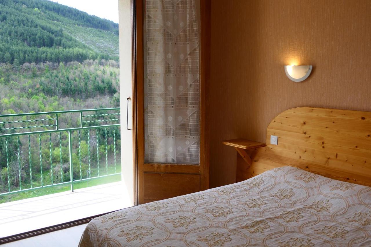מארבז'ול Hotel Des Rochers מראה חיצוני תמונה